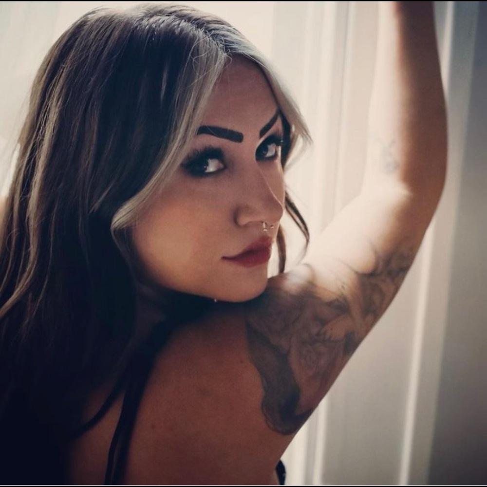 Meet your Posher, Paige